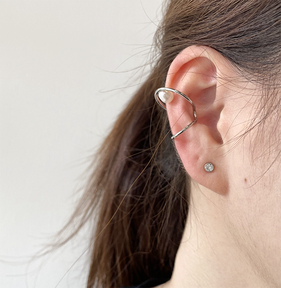 pearl beak earcuff