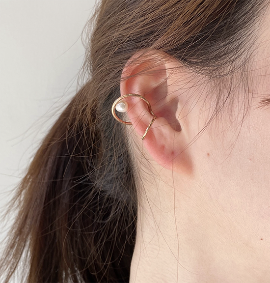 pearl beak earcuff