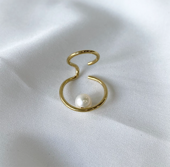 pearl beak earcuff