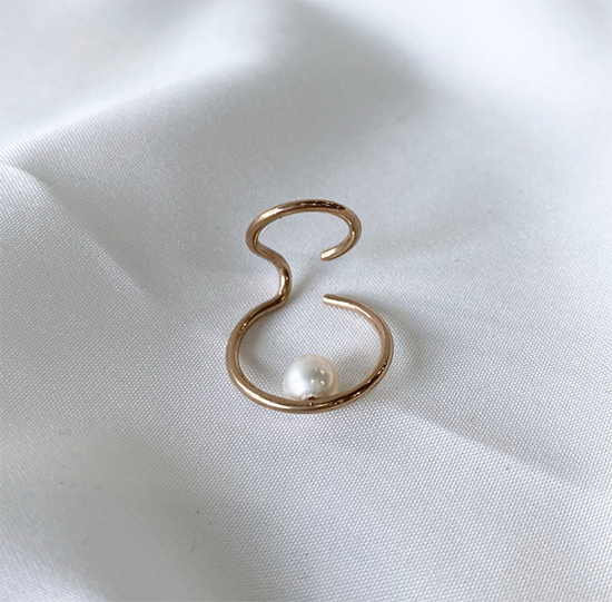 pearl beak earcuff