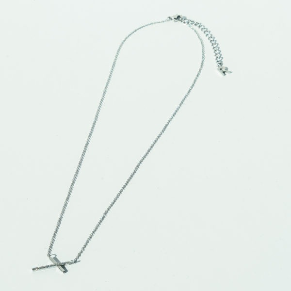 sw closs motif necklace