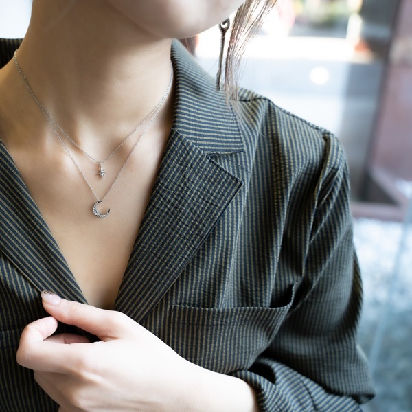 sw moon motif necklace
