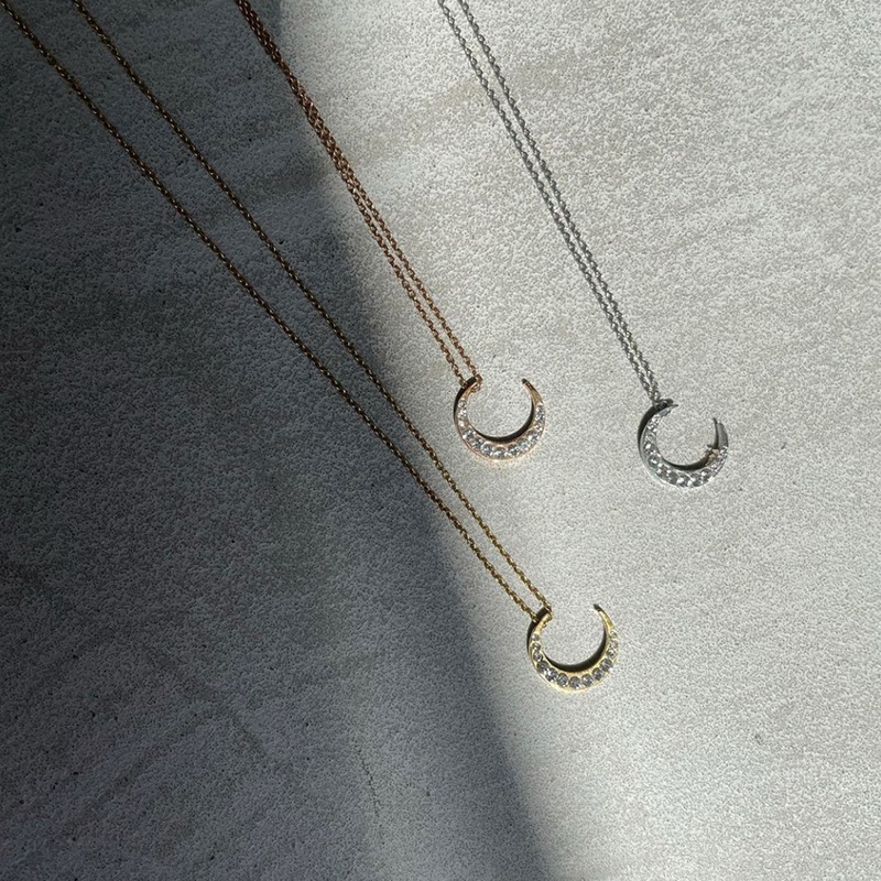 sw moon motif necklace
