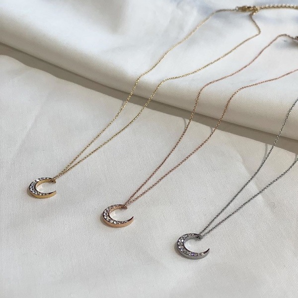 sw moon motif necklace
