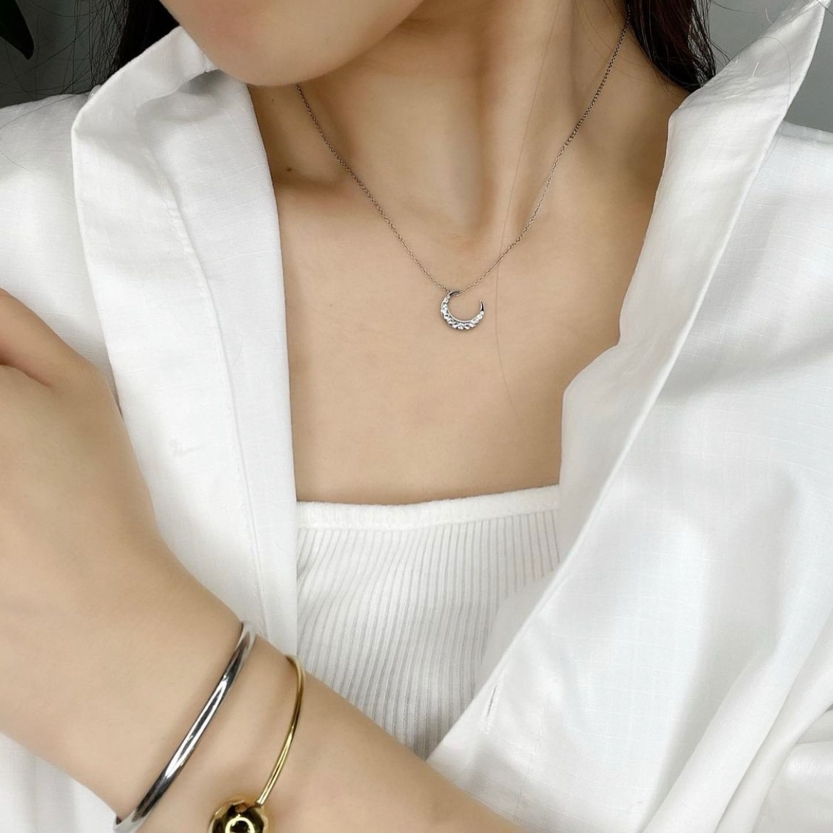 sw moon motif necklace