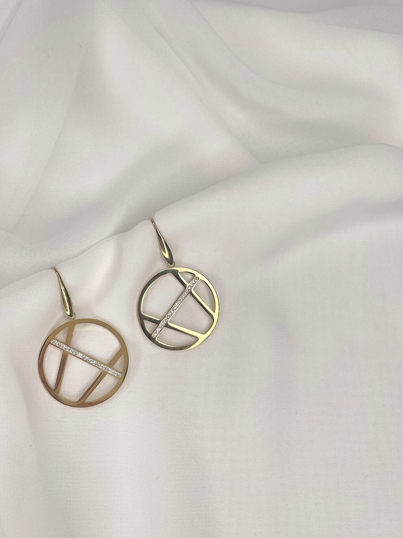straight line plate pierce