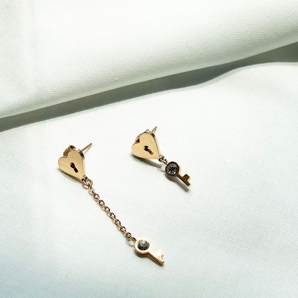 Asymmetry heart pierce