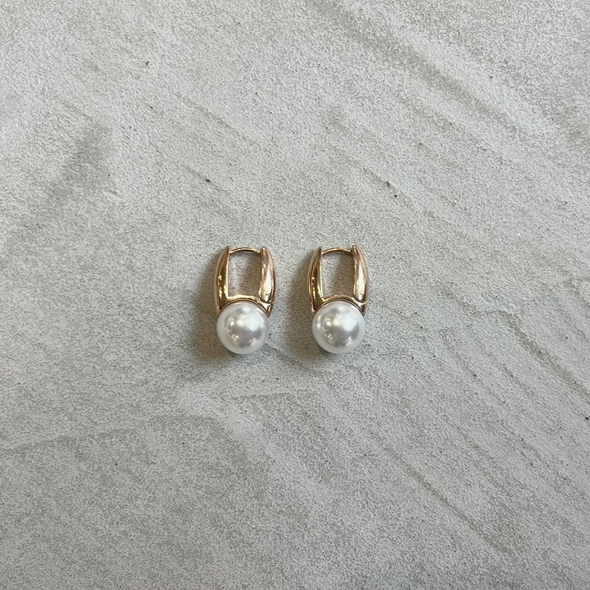 catchless hanging pearl pierce