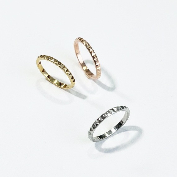studs pure ring