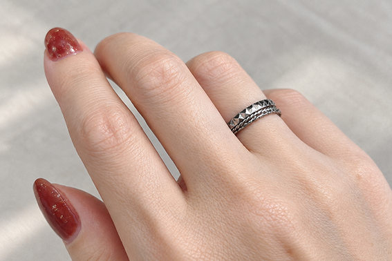 studs pure ring