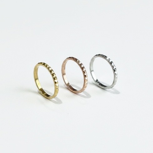 studs pure ring