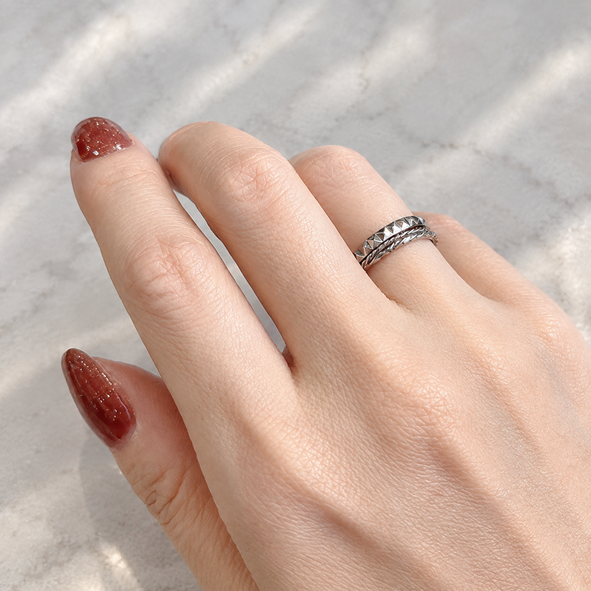 studs pure ring