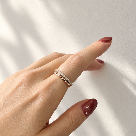 studs pure ring