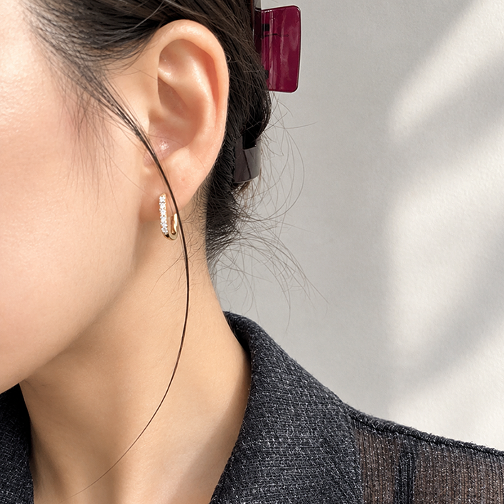 stone square hoop pierce
