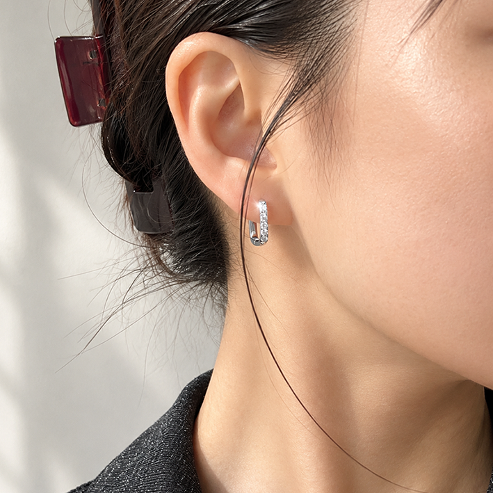 stone square hoop pierce
