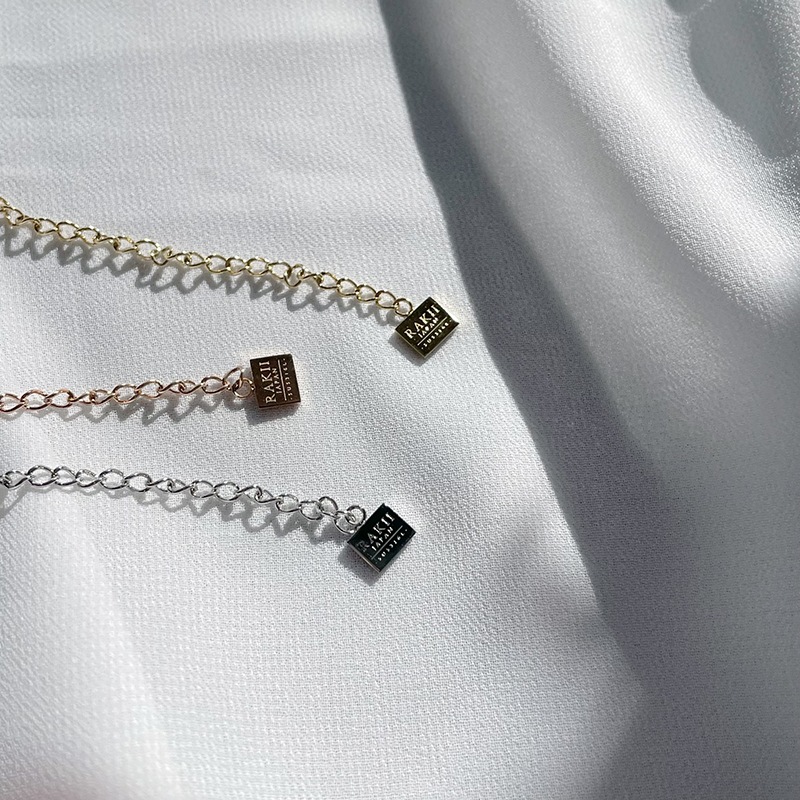 One by one chain necklace