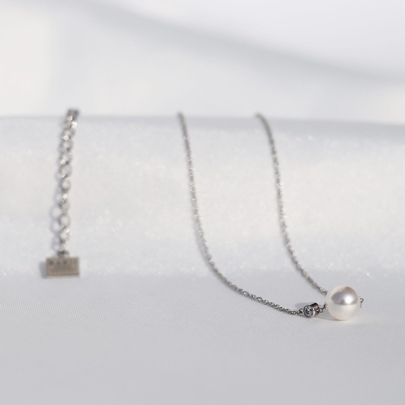 One by one chain necklace