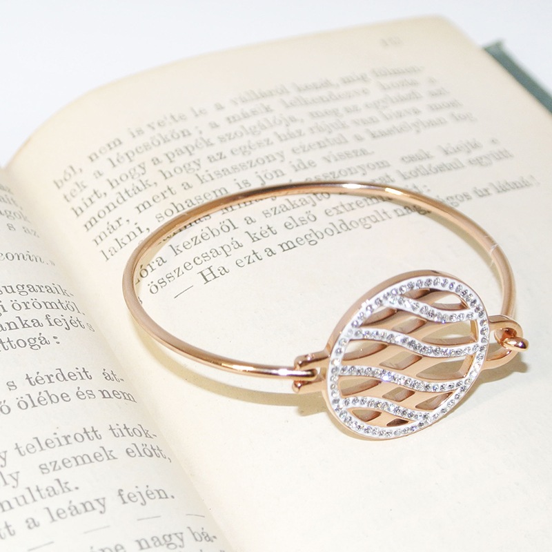 Wave line plate bracelet