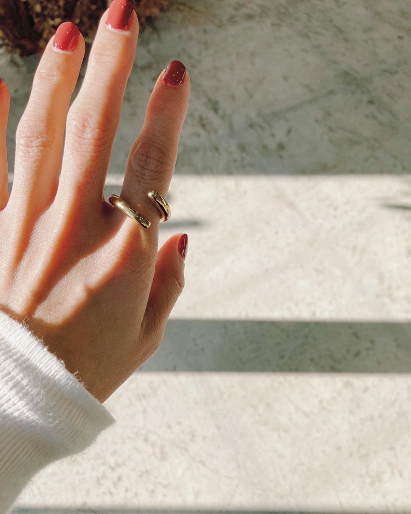 C thick ring
