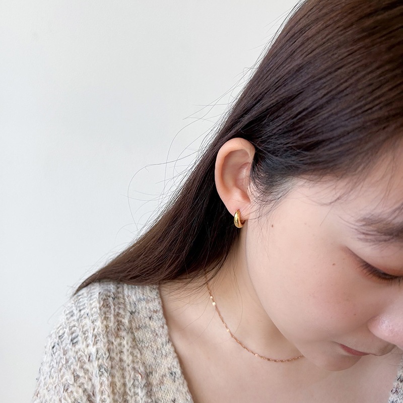 ST hoop pierce