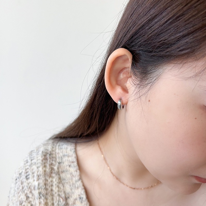 ST hoop pierce