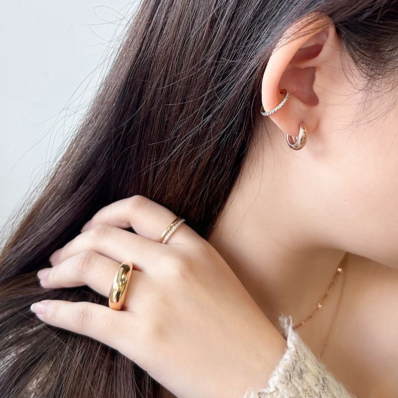 ST hoop pierce
