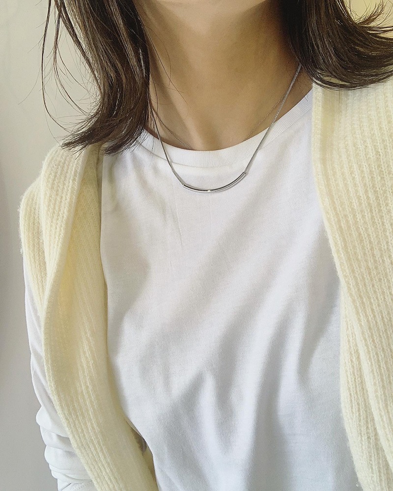 Long free necklace
