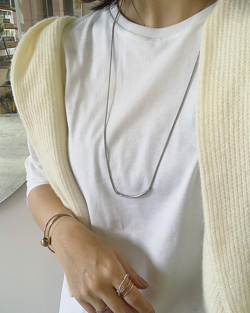 Long free necklace