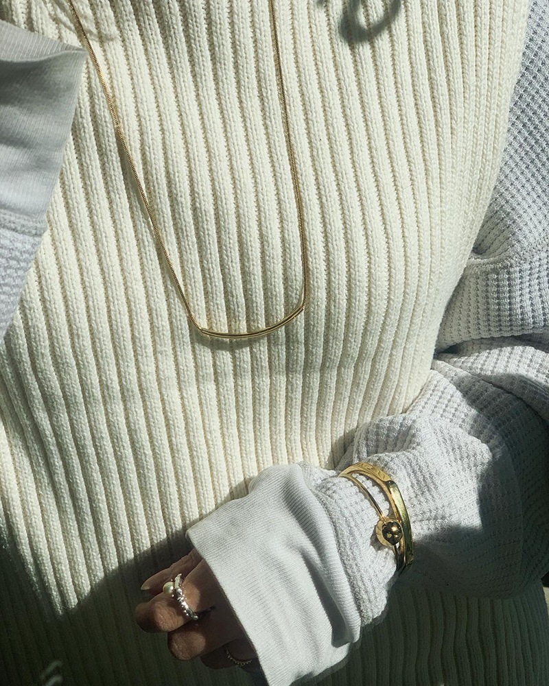Long free necklace