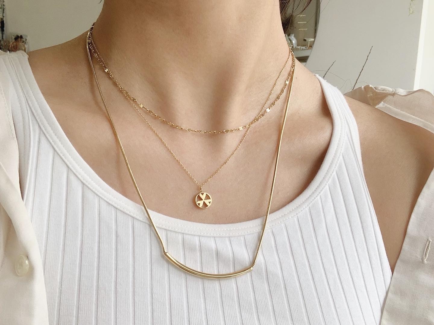 Long free necklace