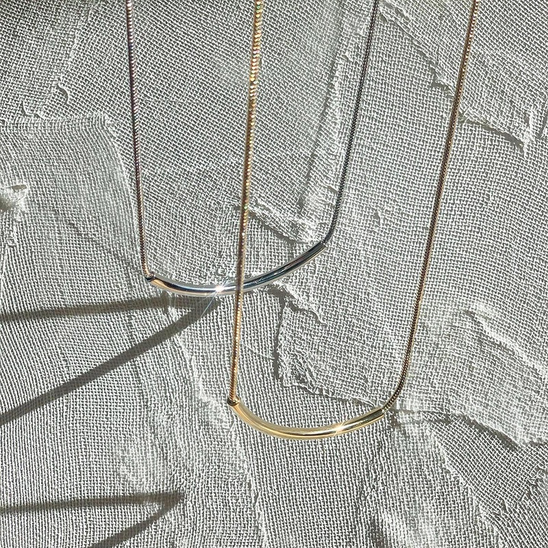 Long free necklace