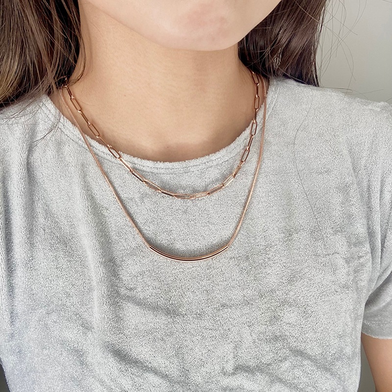 Long free necklace
