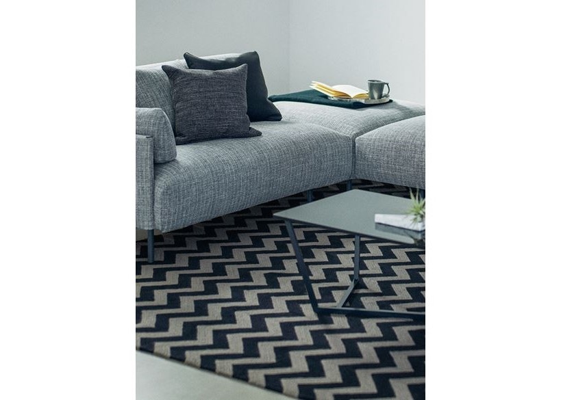 【ラグ】パターンウールラグ ヘリンボーン〈日本フクラ〉