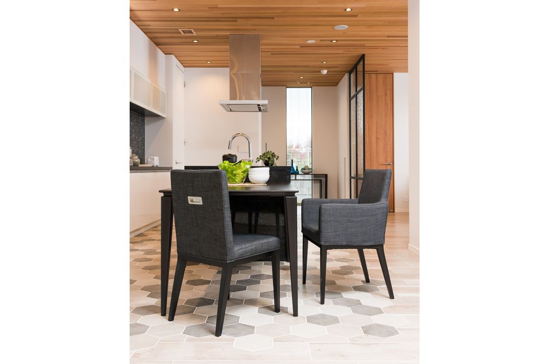 【ダイニングチェア】Taiga〈MK MAEDA〉