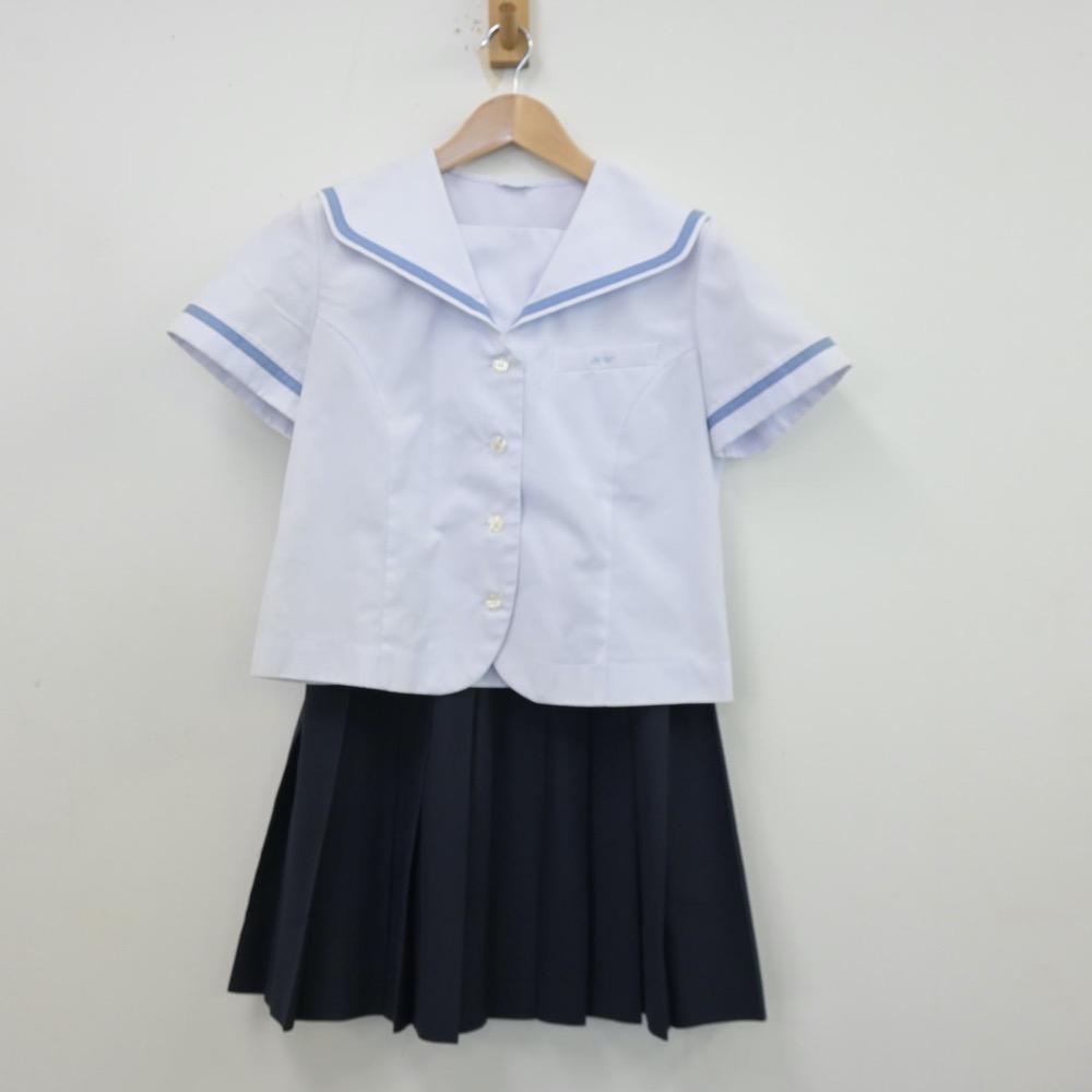 【中古】静岡県 沼津西高等学校 女子制服 2点(セーラー服・スカート)sf013415 メイン画像