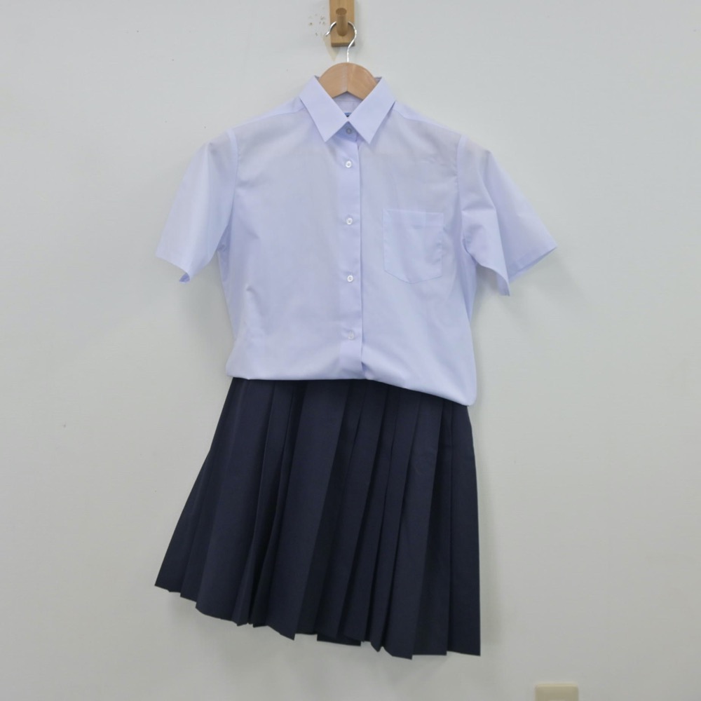 【中古】埼玉県 南中学校 女子制服 3点(シャツ・ニット・スカート)sf013434 メイン画像