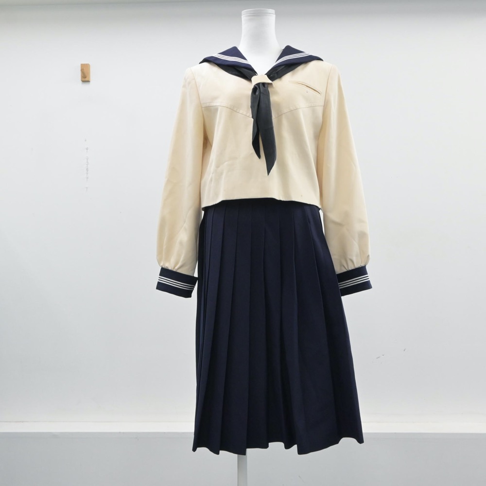 【中古】東京都 国学院久我山高等学校 女子制服 4点(セーラー服・スカート)sf016001 メイン画像