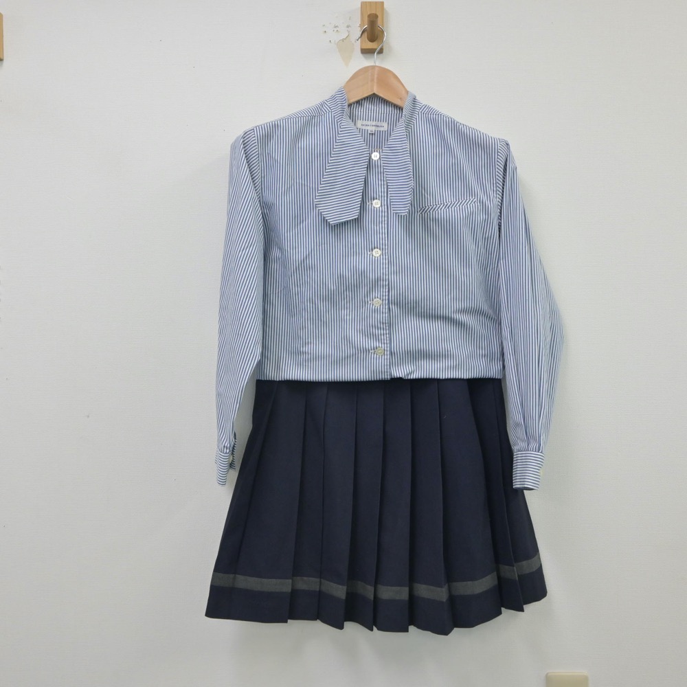 【中古】千葉県 千葉北高等学校 女子制服 2点(シャツ・スカート)sf016292 メイン画像