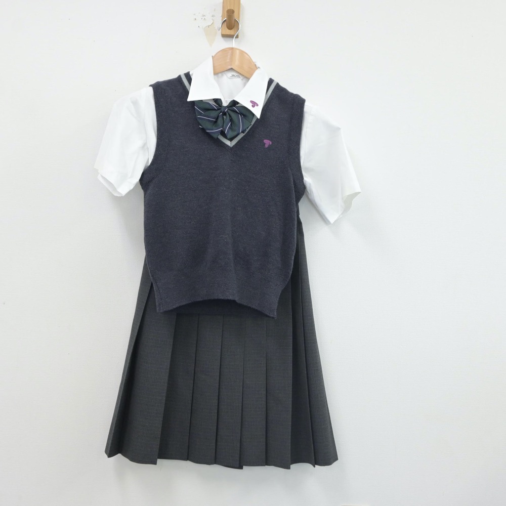 【中古】奈良県 天理教校学園高等学校 女子制服 3点(シャツ・ニットベスト・スカート)sf016309 メイン画像