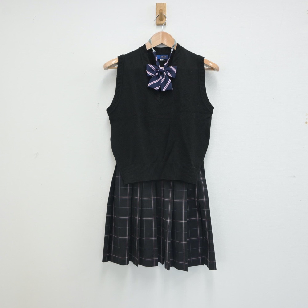 【中古】東京都 中央大学附属中学校 女子制服 3点(ニットベスト・スカート)sf016400 メイン画像