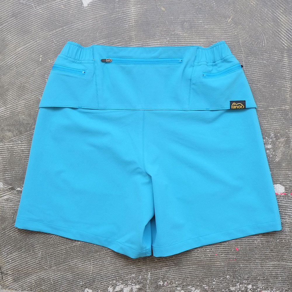 BASIC MIDDLE SHORTS