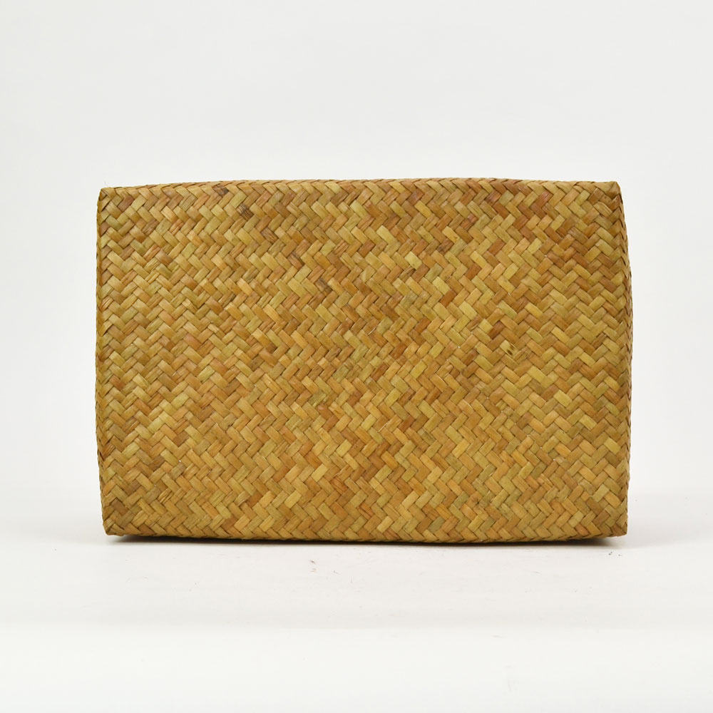 ������ �����塼 ����դ� ��Ǽ���� �ѷ� L ���� �ͳ�