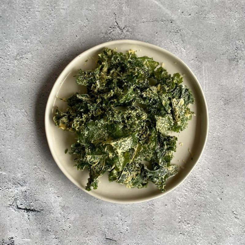 CHEESY KALE