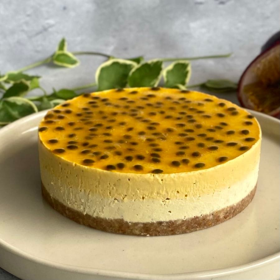 PASSION FRUITS CAKE