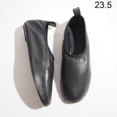 P0686P) THE ROW ������