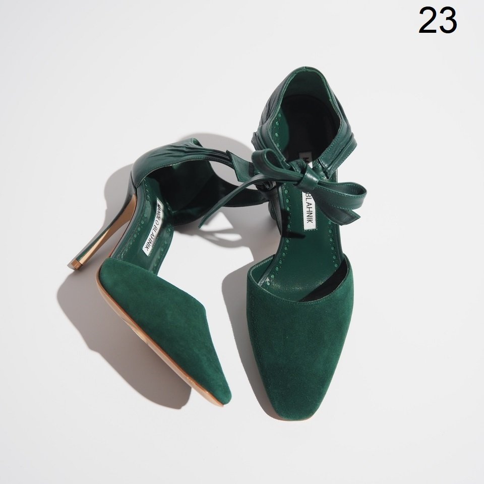 R1589P) MANOLO BLAHNIK �ޥΥ��֥�˥�