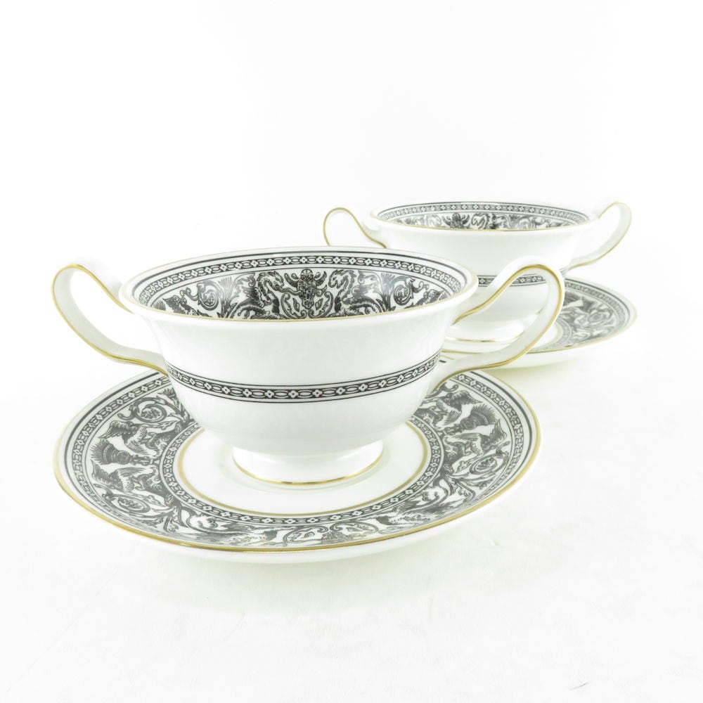 美品 WEDGWOOD ウェッジウッド フロレンティーンブラック スープカップ＆ソーサー 2客 ペア ダブルハンドル 金彩 黒壺 希少 レア SU6473C 【中古】