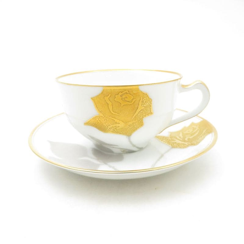 美品 OKURA 大倉陶園 金蝕バラ カップ＆ソーサー ティー・コーヒー兼用 薔薇 ローズ 金彩 SC10834A3 【中古】