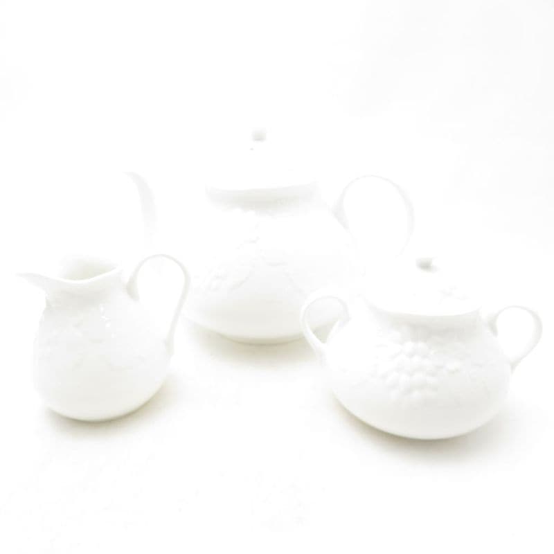 美品 WEDGWOOD ウェッジウッド ストロベリー＆バイン ティーポット クリーマー シュガーポット 3点 セット 黒壺 旧刻印 廃盤 SC10751X2 【中古】
