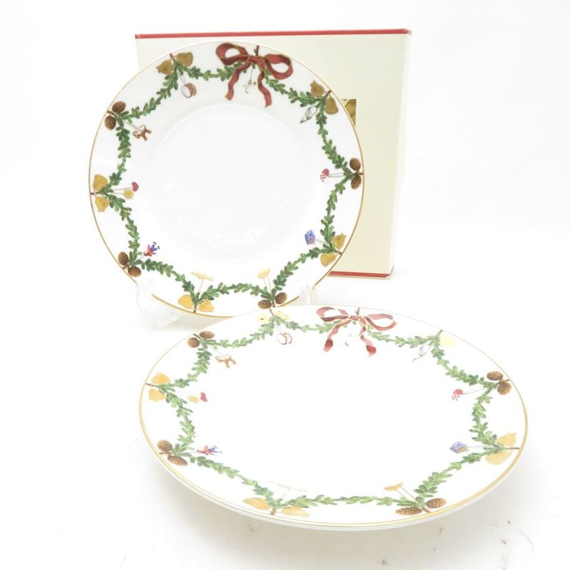 美品 ROYAL COPENHAGEN ロイヤルコペンハーゲン スターフルーテッド 2503619 中皿 2枚 ペア 19cmプレート クリスマス SU14087G1 【中古】